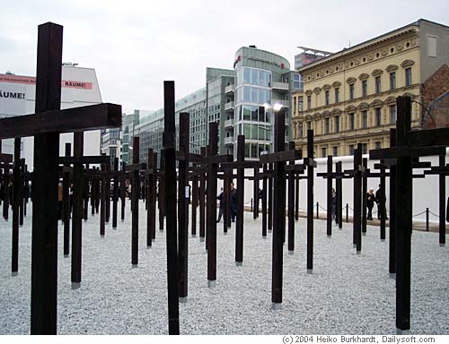 Checkpoint Charlie - History of Berlin Wall